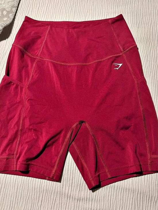 Gymshark Pants - GYMSHARK Training Pocket Shorts Red Athletic Shorts
